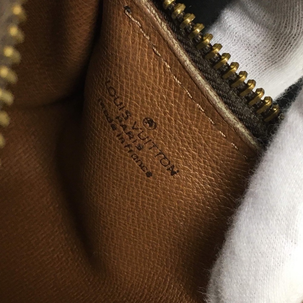 Louis Vuitton Vintage Monogram Papillon 26 - Picture 10 of 16